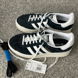 Adidas Gazelle Shoes